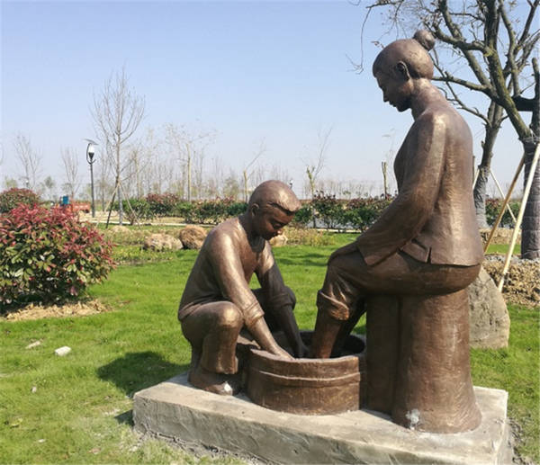 ����䓵���